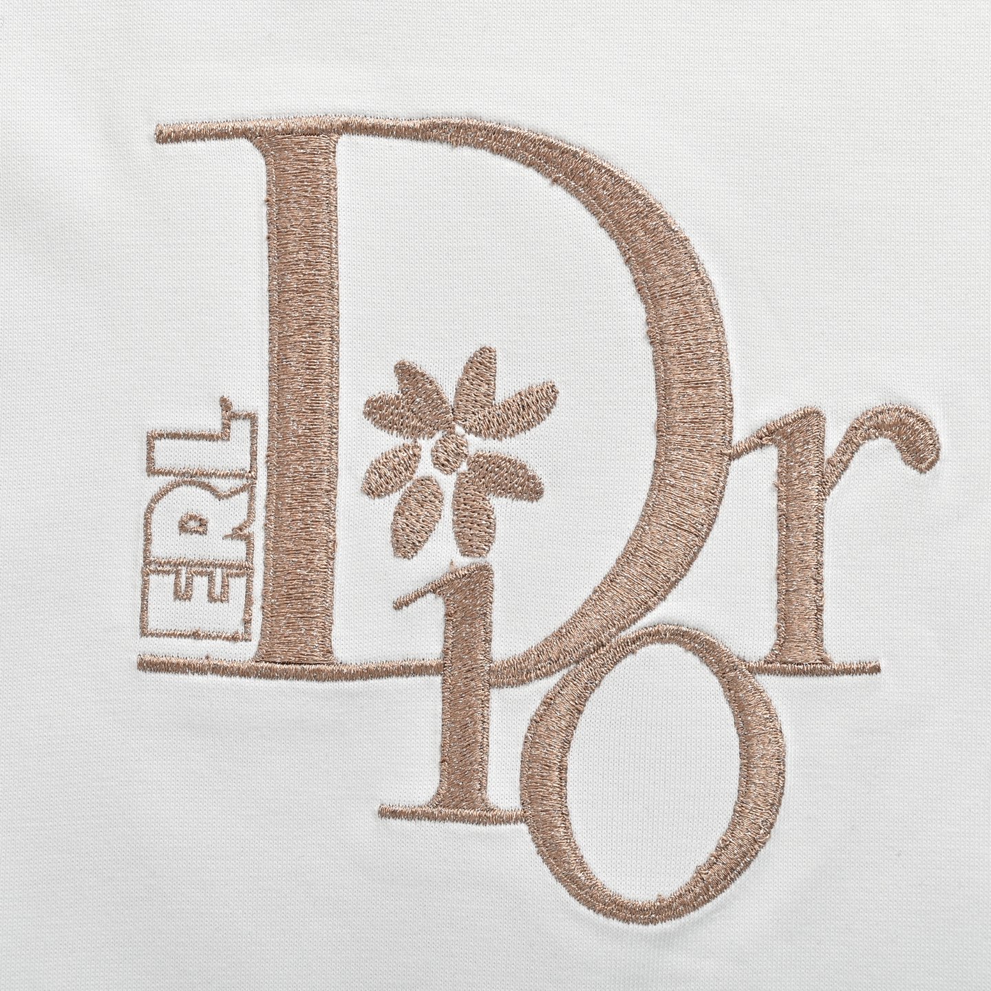 1d71aebf2bd2c01d565995bb5d1b906f_1745908252_6982.jpg