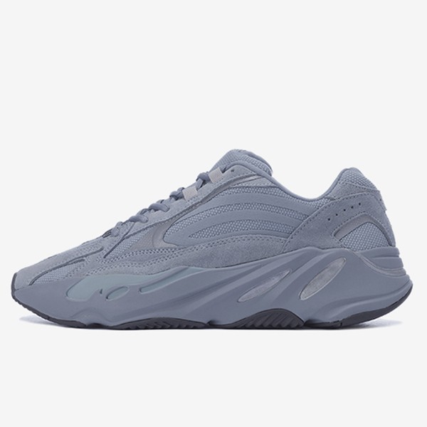 Adidas Yeezy Boost 700 