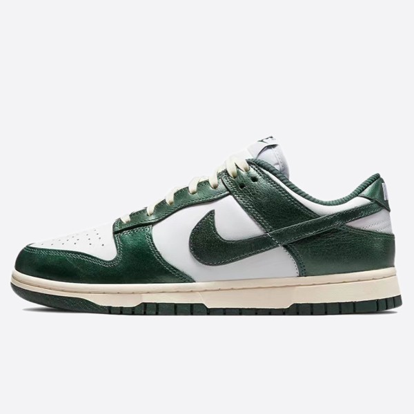 Nike SB Dunk Low 