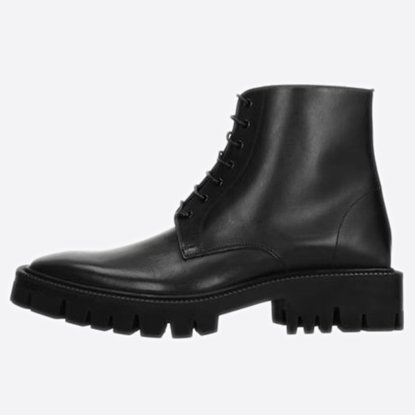 Balenciaga ankle boots in black leather 579684WAUW01000
