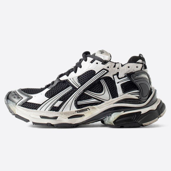 Runner sneakers 677402W3RB29010