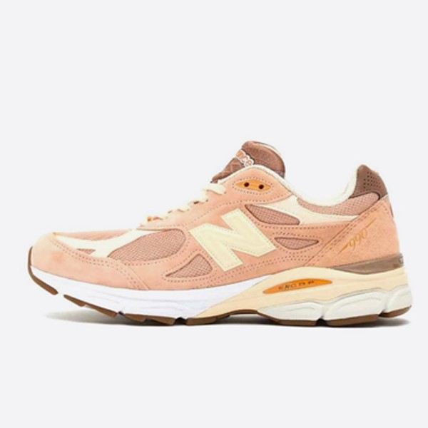 Size? × New Balance 990V3 