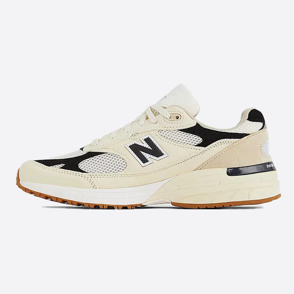 New Balance running shoes U993WS